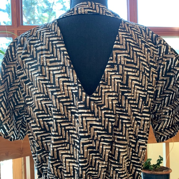 Light and flowy Dress - Picture 4 of 5